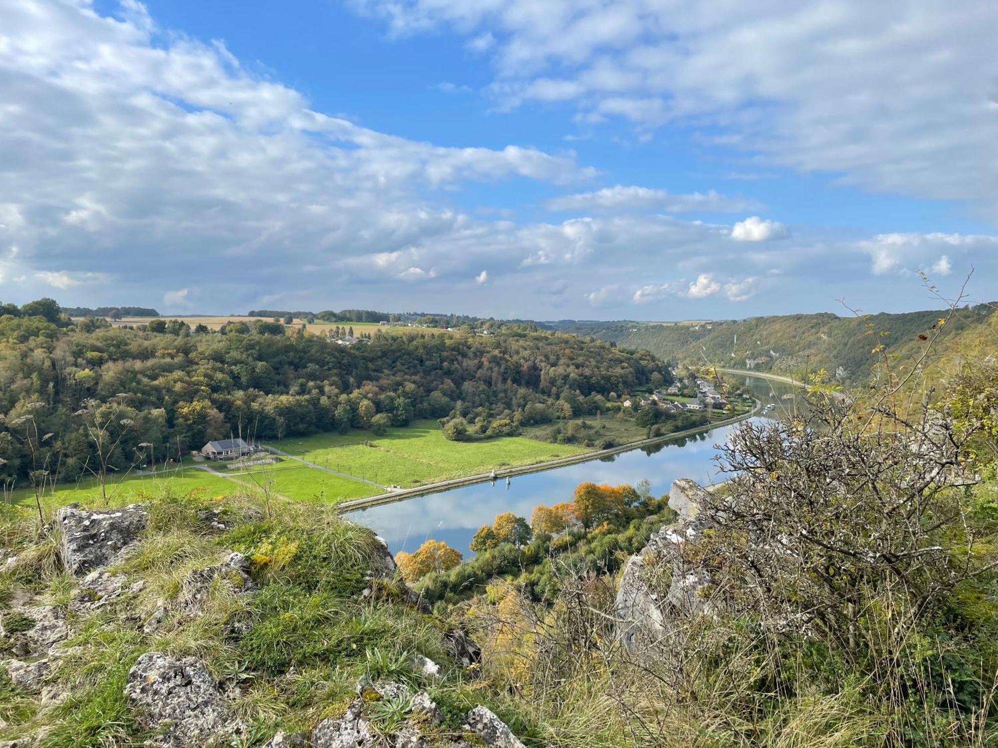 Mooie Bungalow In De Prachtige Natuur Hastiere-par-dela Dış mekan fotoğraf